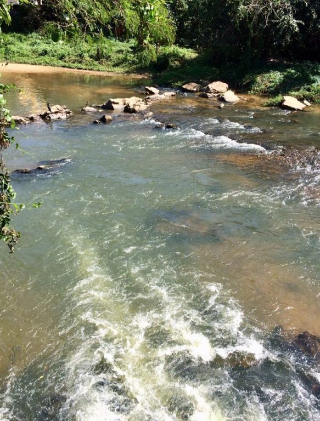 Rio Jaguari em Serra Pedreira - shopping catalão